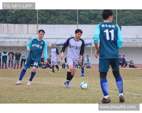 深圳足球队以71分领跑选拔赛积分榜展现强劲实力