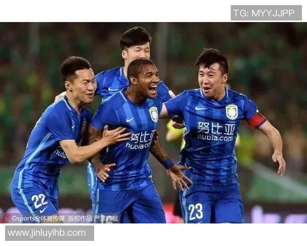 碧眼足球明星盘点：那些在绿茵场上闪耀的蓝眼睛球员